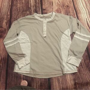 Women’s Hem & Thread Henley Tan Cream Size Medium